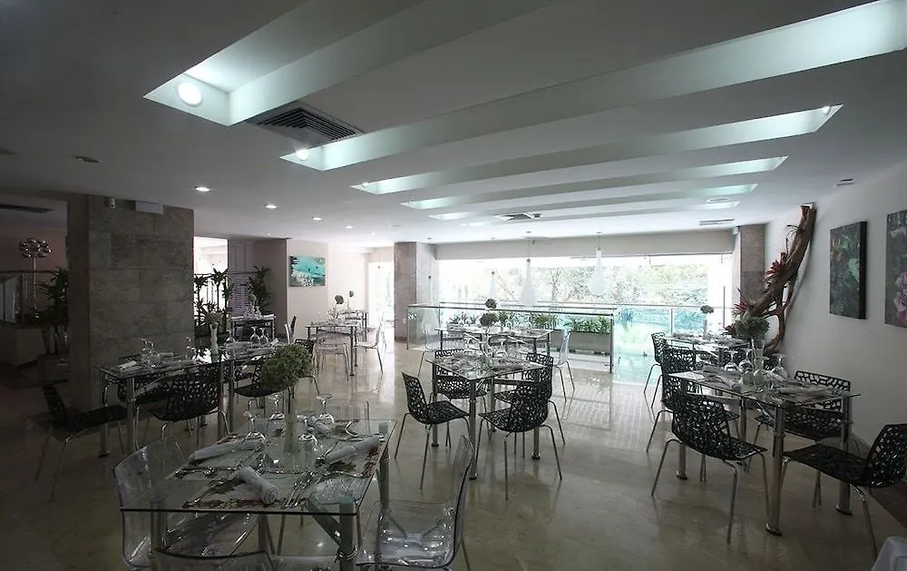 Haus Hotel Cali 4*,
