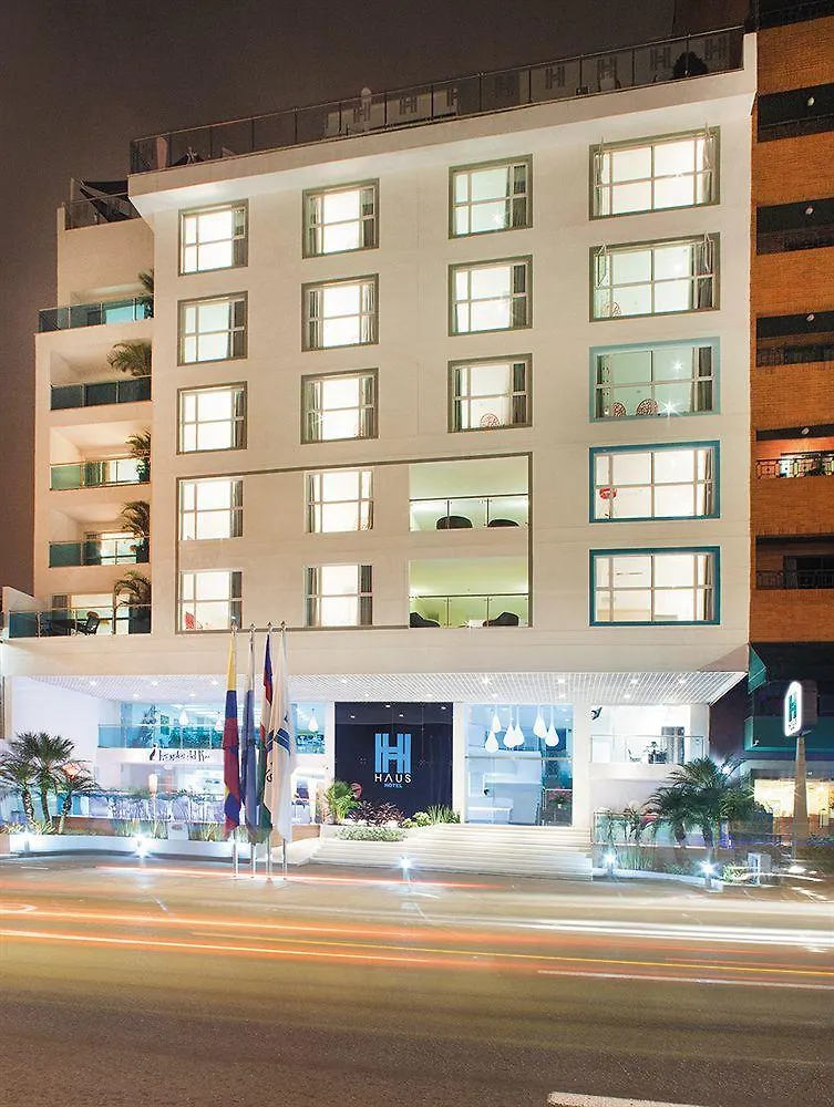 Haus Hotel Cali 4*,